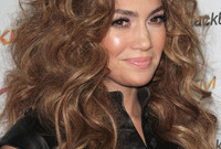 Makeup-for-leo-women-side